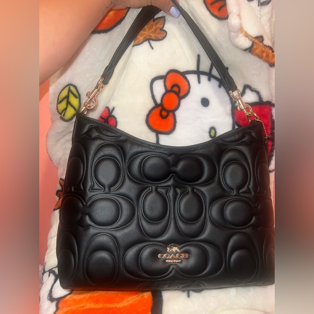 NWT Coach Laurel Shoulder Bag in Signature Leather